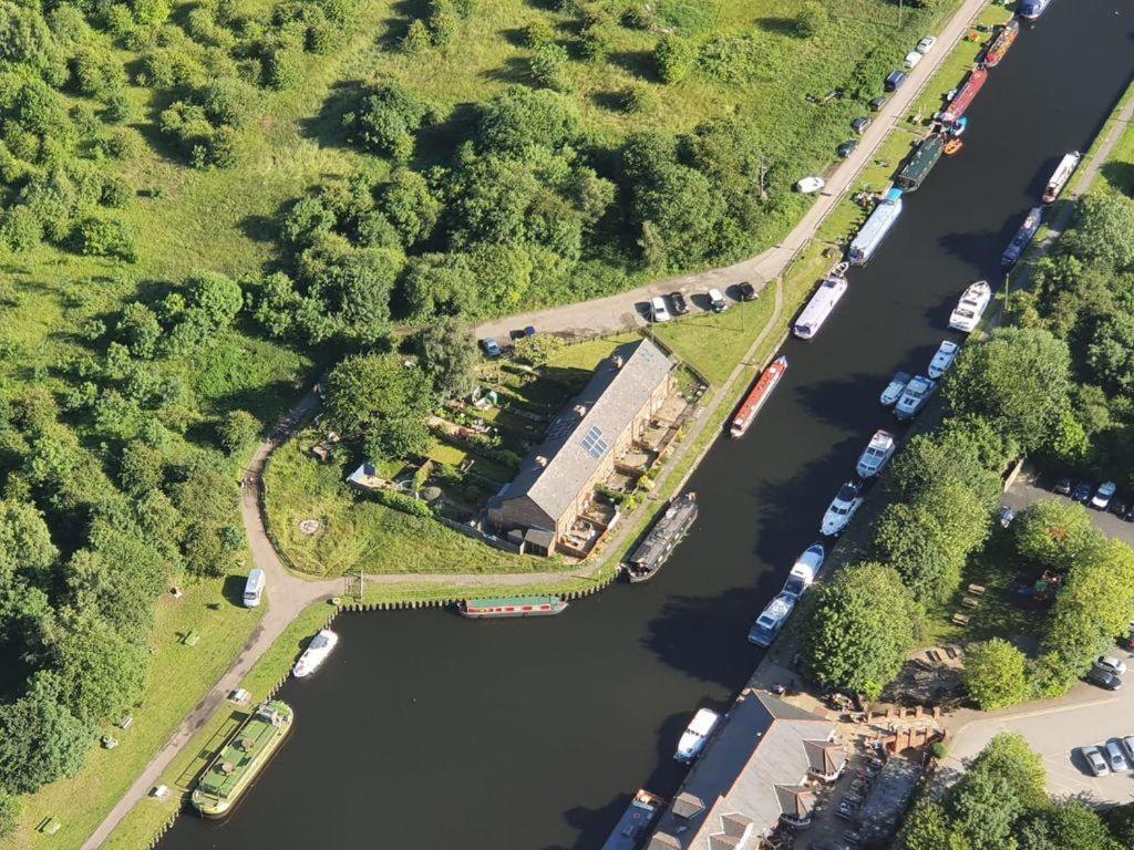 Canal Side Cottage Wakefield Stanley  Buitenkant foto