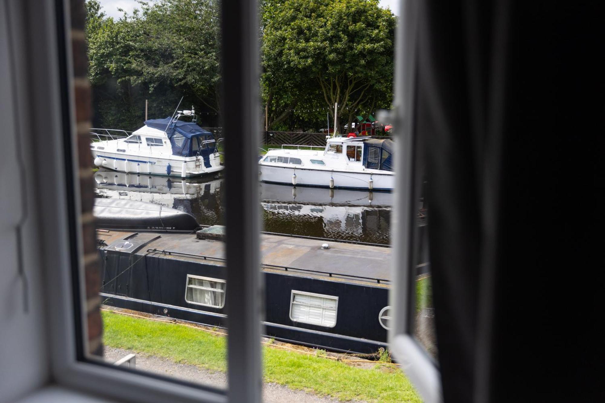 Canal Side Cottage Wakefield Stanley  Buitenkant foto